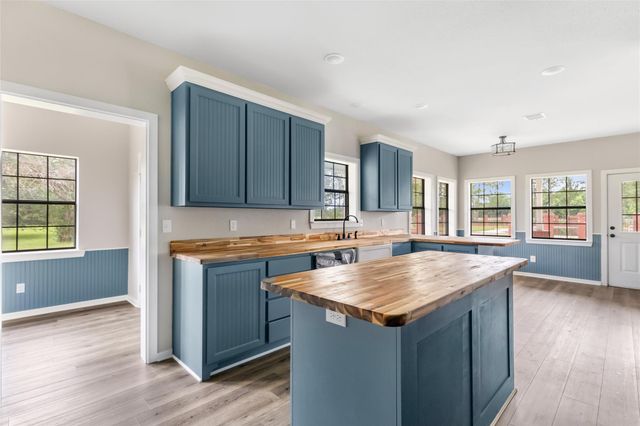 1331 County Road 2071, Hull, TX 77564