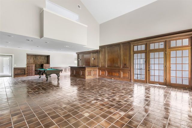 1331 County Road 2071, Hull, TX 77564