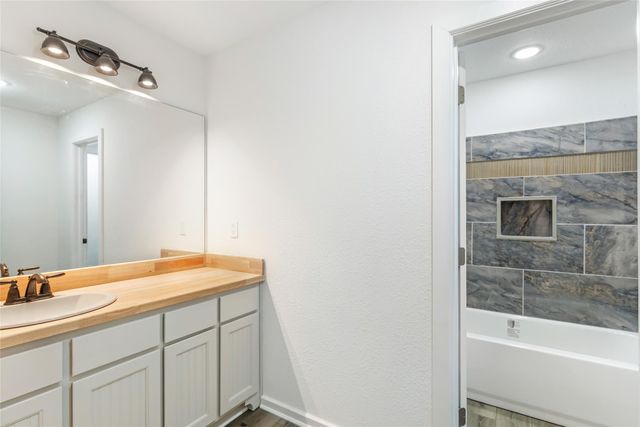 1331 County Road 2071, Hull, TX 77564