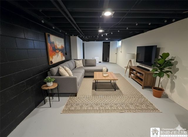 71 South Chicago Avenue, Ellicott, NY 14701