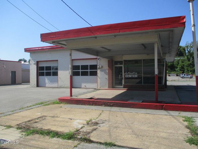 332 West Elk Avenue, Elizabethton, TN 37643