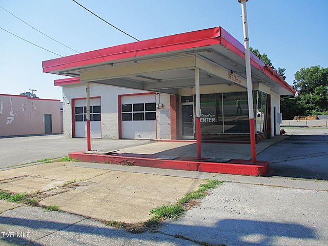 332 West Elk Avenue, Elizabethton, TN 37643