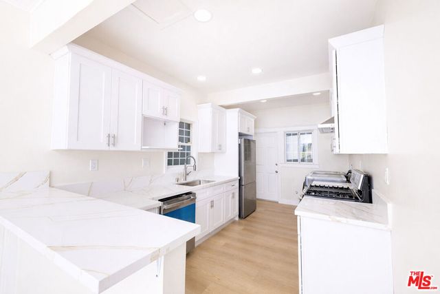 1205 Oak Hill Avenue, South Pasadena, CA 91030