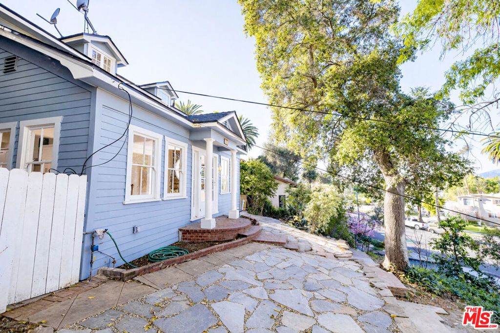 1205 Oak Hill Avenue, South Pasadena, CA 91030