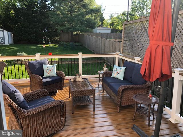 6070 WOOTEN DR, Falls Church, VA 22044