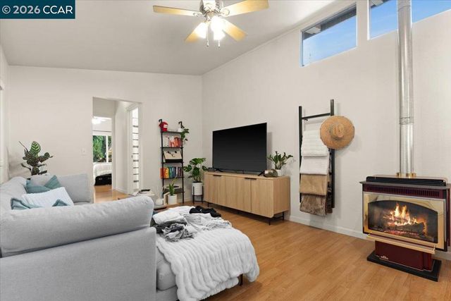 1770 3rd Ave, Walnut Creek, CA 94597