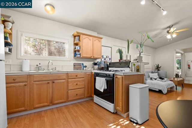 1770 3rd Ave, Walnut Creek, CA 94597