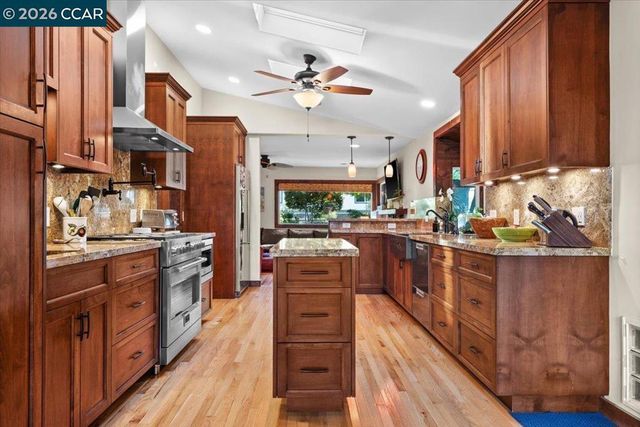 1770 3rd Ave, Walnut Creek, CA 94597