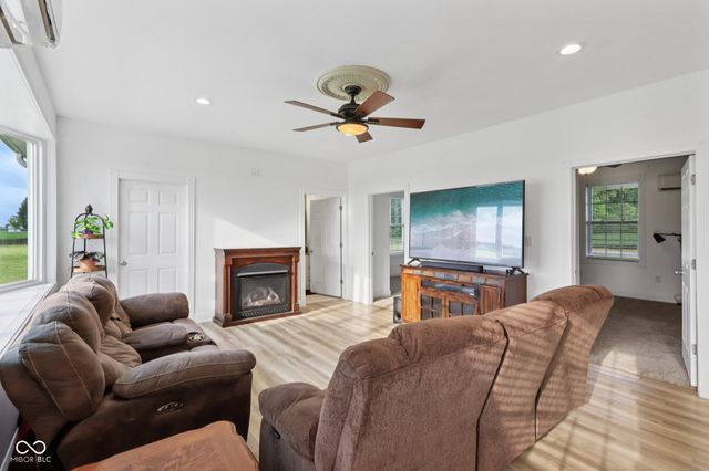 9503 S 600 E, Jonesboro, IN 46938