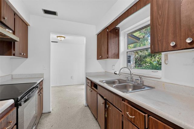 4923 BROOKMEADE DRIVE, Sarasota, FL 34232