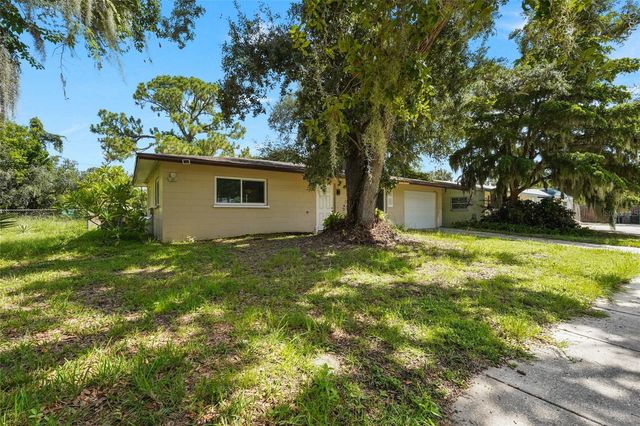 4923 BROOKMEADE DRIVE, Sarasota, FL 34232