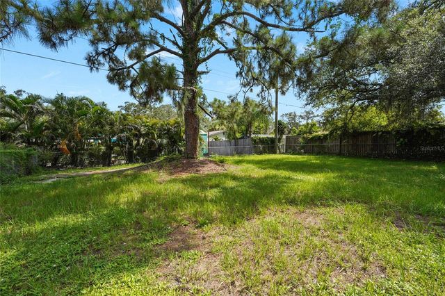 4923 BROOKMEADE DRIVE, Sarasota, FL 34232