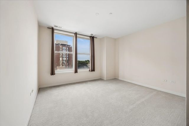 1124 LAKE Street 503, Oak Park, IL 60301