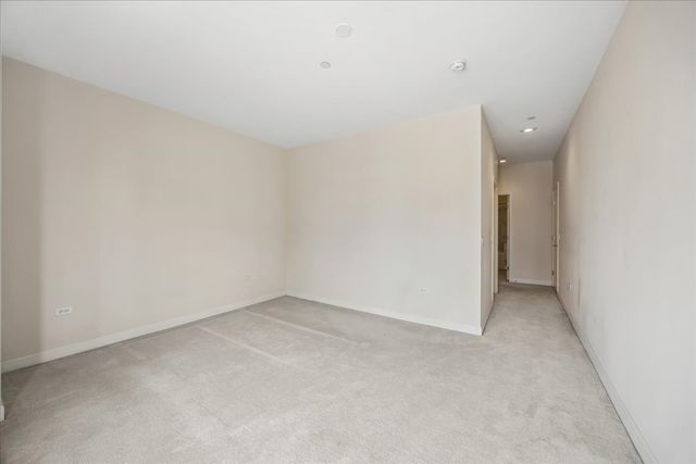 1124 LAKE Street 503, Oak Park, IL 60301