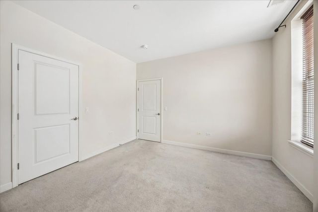 1124 LAKE Street 503, Oak Park, IL 60301