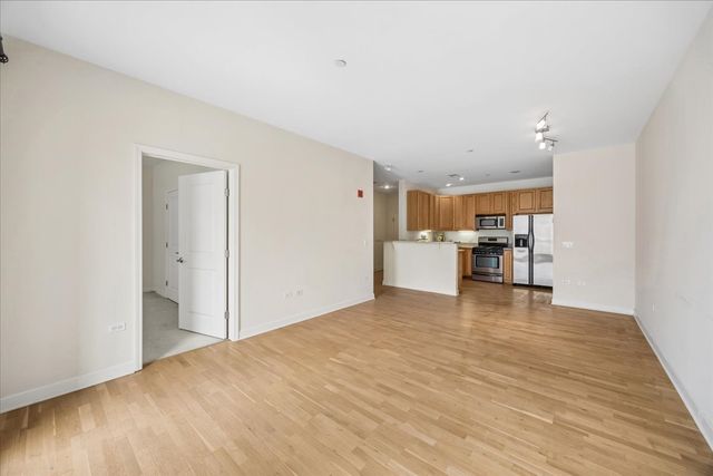 1124 LAKE Street 503, Oak Park, IL 60301