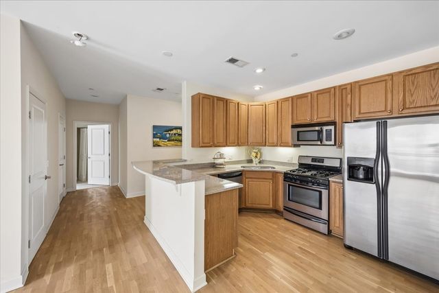 1124 LAKE Street 503, Oak Park, IL 60301