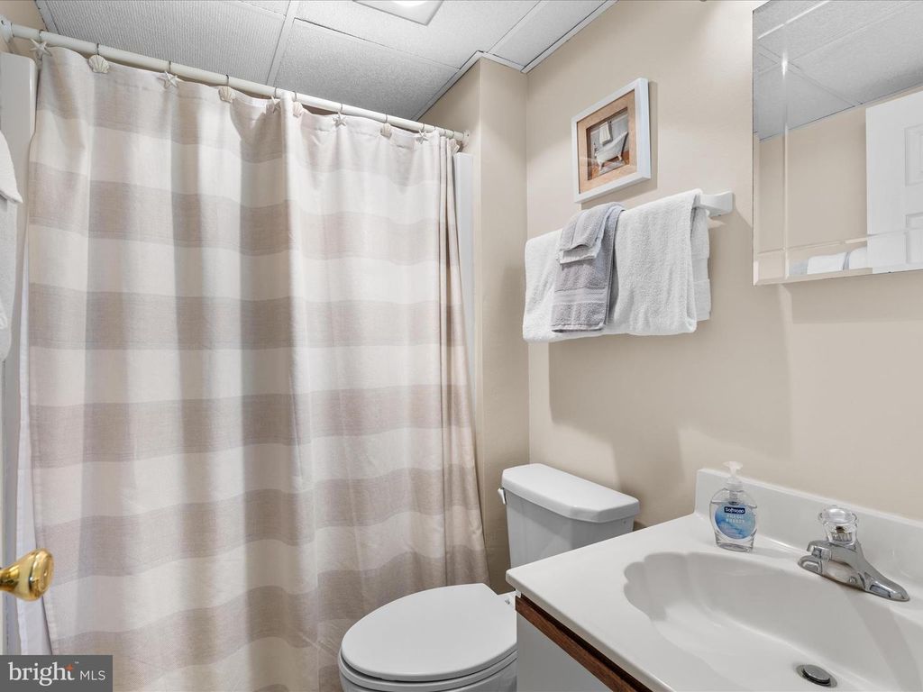 Image 27 of property listing at 17 70TH ST #25, Ocean City, MD 21842