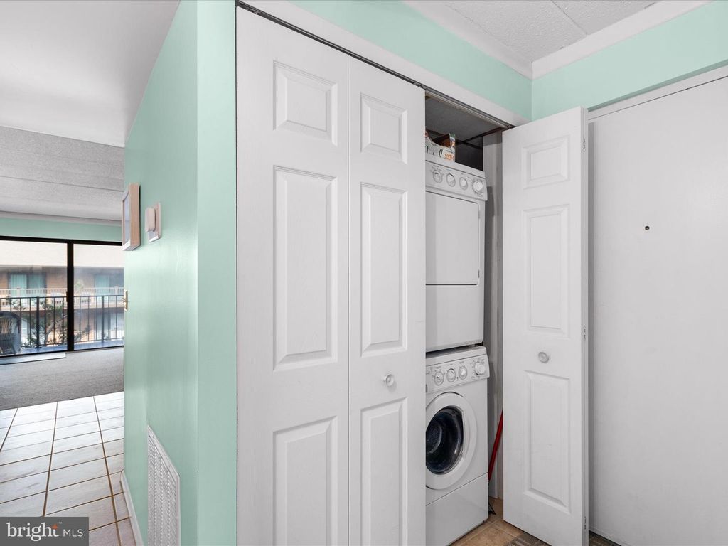 Image 31 of property listing at 17 70TH ST #25, Ocean City, MD 21842