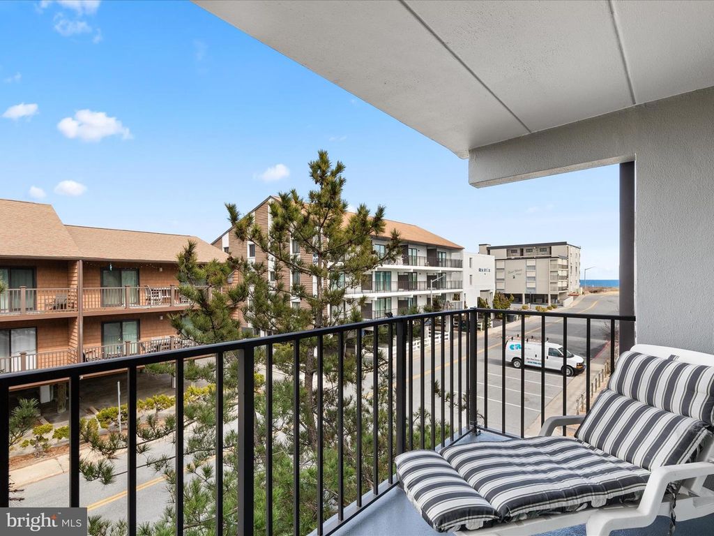 Image 37 of property listing at 17 70TH ST #25, Ocean City, MD 21842
