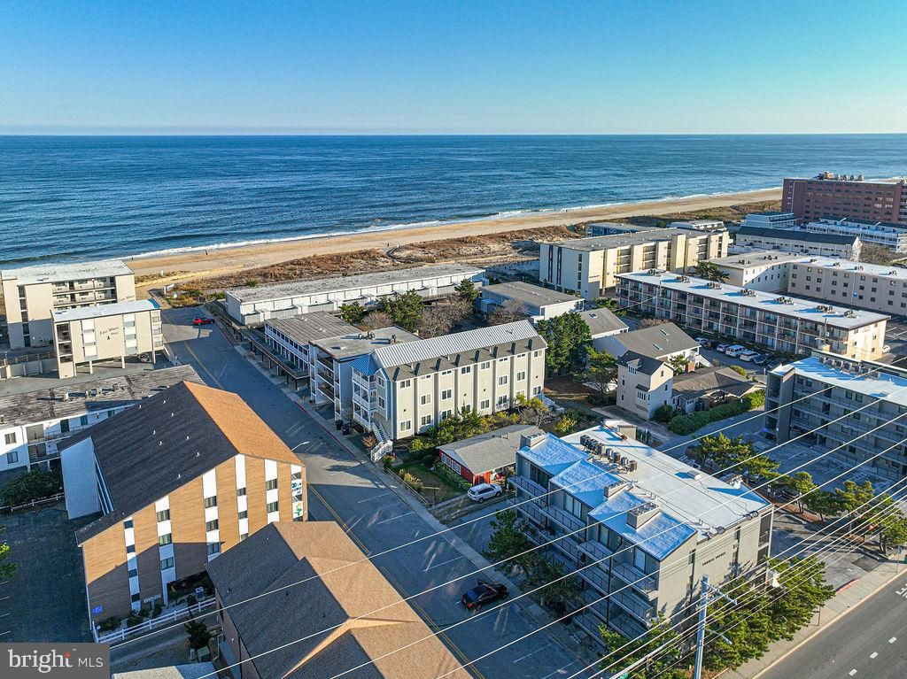 Image 5 of property listing at 17 70TH ST #25, Ocean City, MD 21842