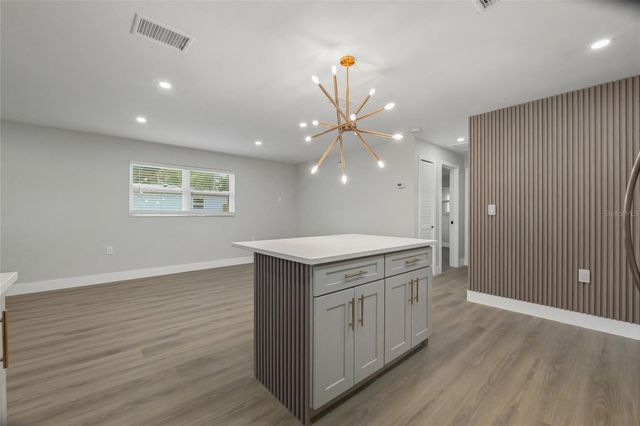 2952 WEBLEY DRIVE, Largo, FL 33771