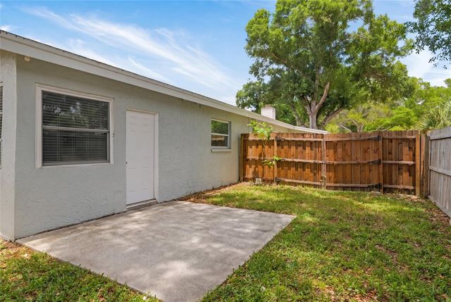 2952 WEBLEY DRIVE, Largo, FL 33771