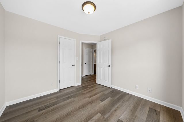 320 Maple Park Dr, Clarksville, TN 37040