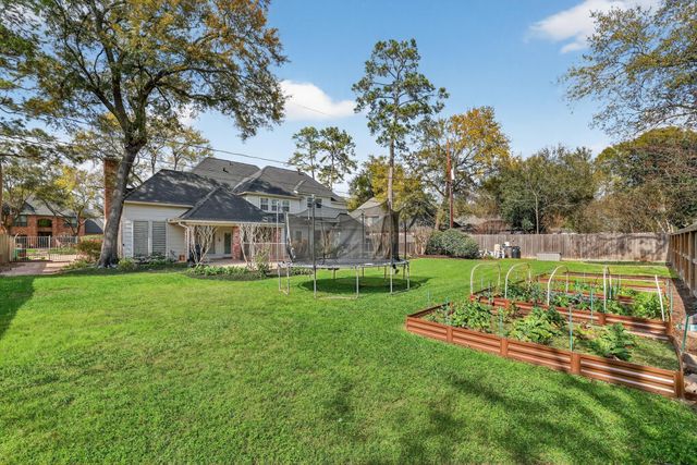 8711 Kennet Valley Road, Spring, TX 77379