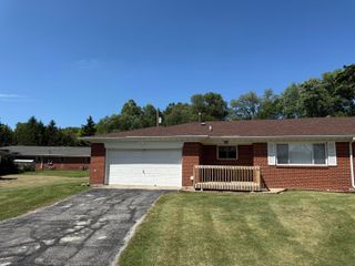 1124 Pam Drive, Chesterton, IN 46304