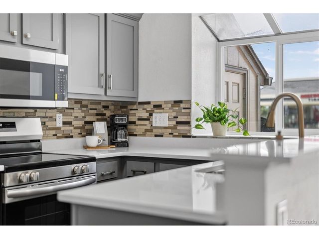 17158 E Whitaker Dr B, Aurora, CO 80015