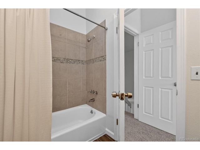 17158 E Whitaker Dr B, Aurora, CO 80015