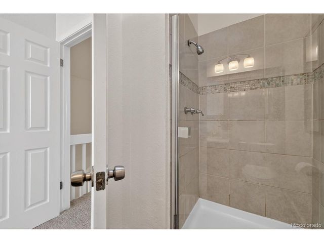 17158 E Whitaker Dr B, Aurora, CO 80015