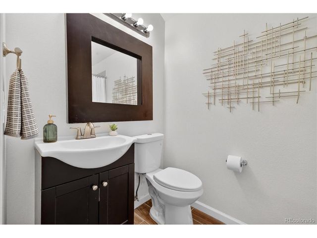 17158 E Whitaker Dr B, Aurora, CO 80015