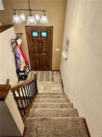 1022 W COOPER Street, Maryville, MO 64468