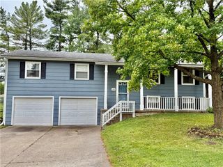 1022 W COOPER Street, Maryville, MO 64468