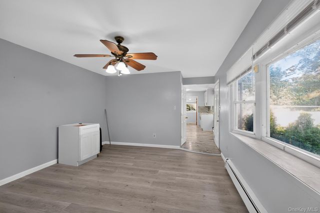 3 Hickory Place, Bay Shore, NY 11706