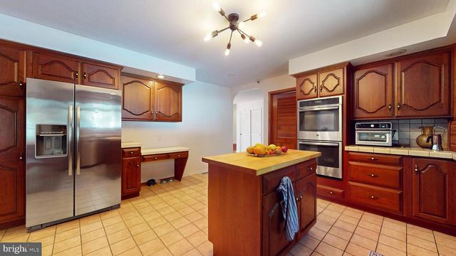 23 GEORGETOWN CT, Linwood, NJ 08221