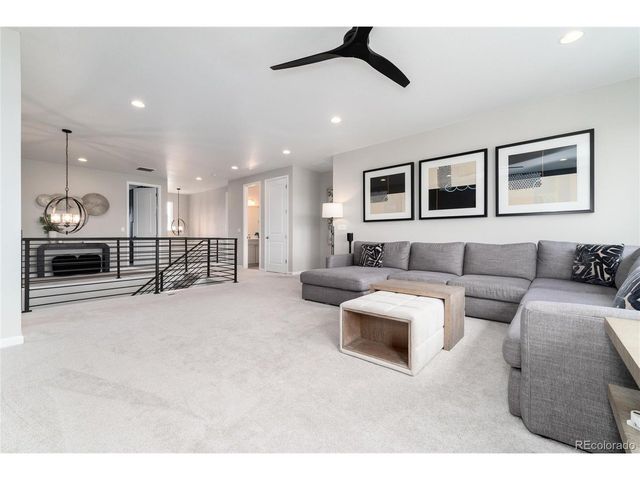 27794 E Davies Dr, Aurora, CO 80016