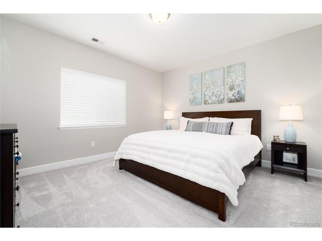 27794 E Davies Dr, Aurora, CO 80016