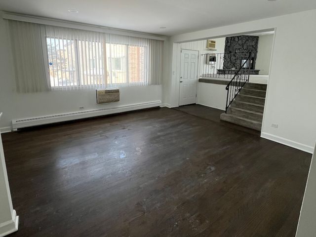 10430 Michael Todd Terrace 1N, Glenview, IL 60025