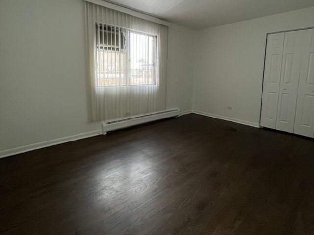 10430 Michael Todd Terrace 1N, Glenview, IL 60025