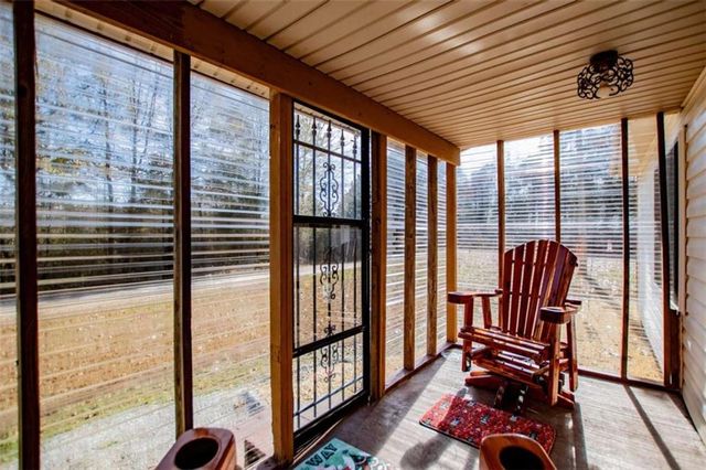 14 Cole Lake Road, Carrollton, GA 30117