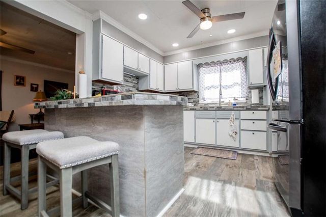 14 Cole Lake Road, Carrollton, GA 30117