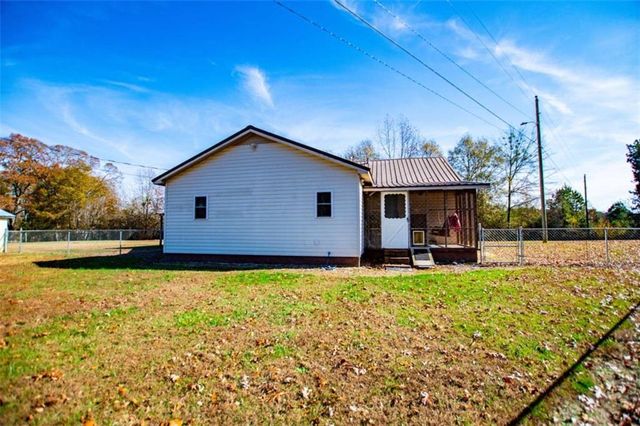 14 Cole Lake Road, Carrollton, GA 30117