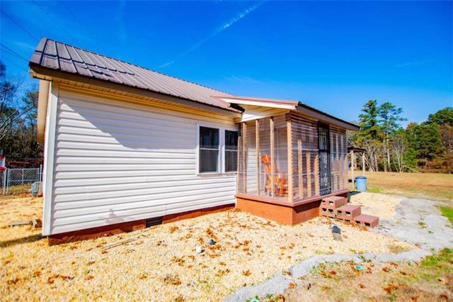 14 Cole Lake Road, Carrollton, GA 30117