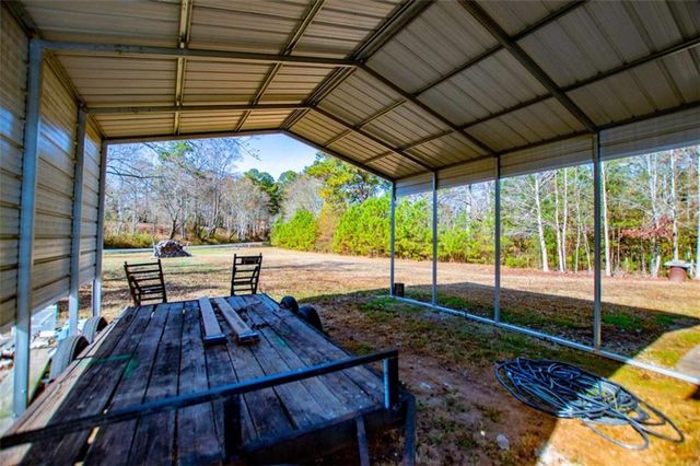 14 Cole Lake Road, Carrollton, GA 30117