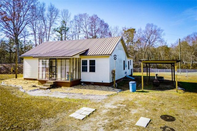 14 Cole Lake Road, Carrollton, GA 30117