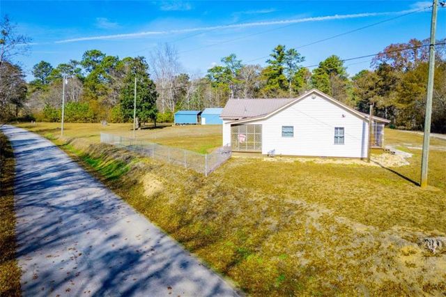 14 Cole Lake Road, Carrollton, GA 30117