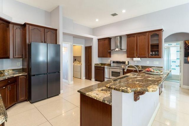 6138 NW Ginger Lane, Port St. Lucie, FL 34986